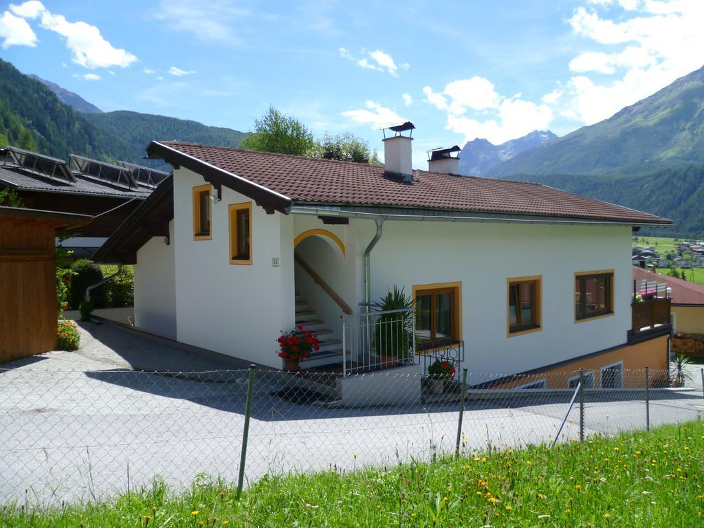 Apartamento Haus Domenig Umhausen Exterior foto